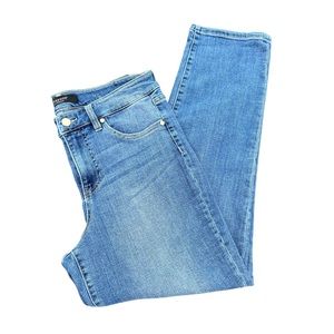 MAKE AN OFFER! Liverpool Women’s Girlfriend Jeans